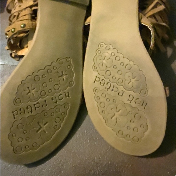 Fringe sandals - Picture 2 of 2